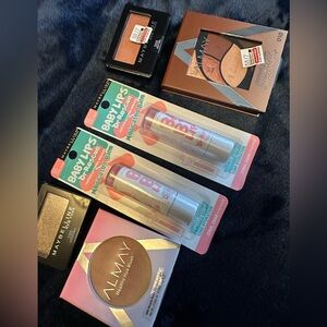 Makeup Bundle #6    Almay and Maybelline makeup bundle.  **All Items**